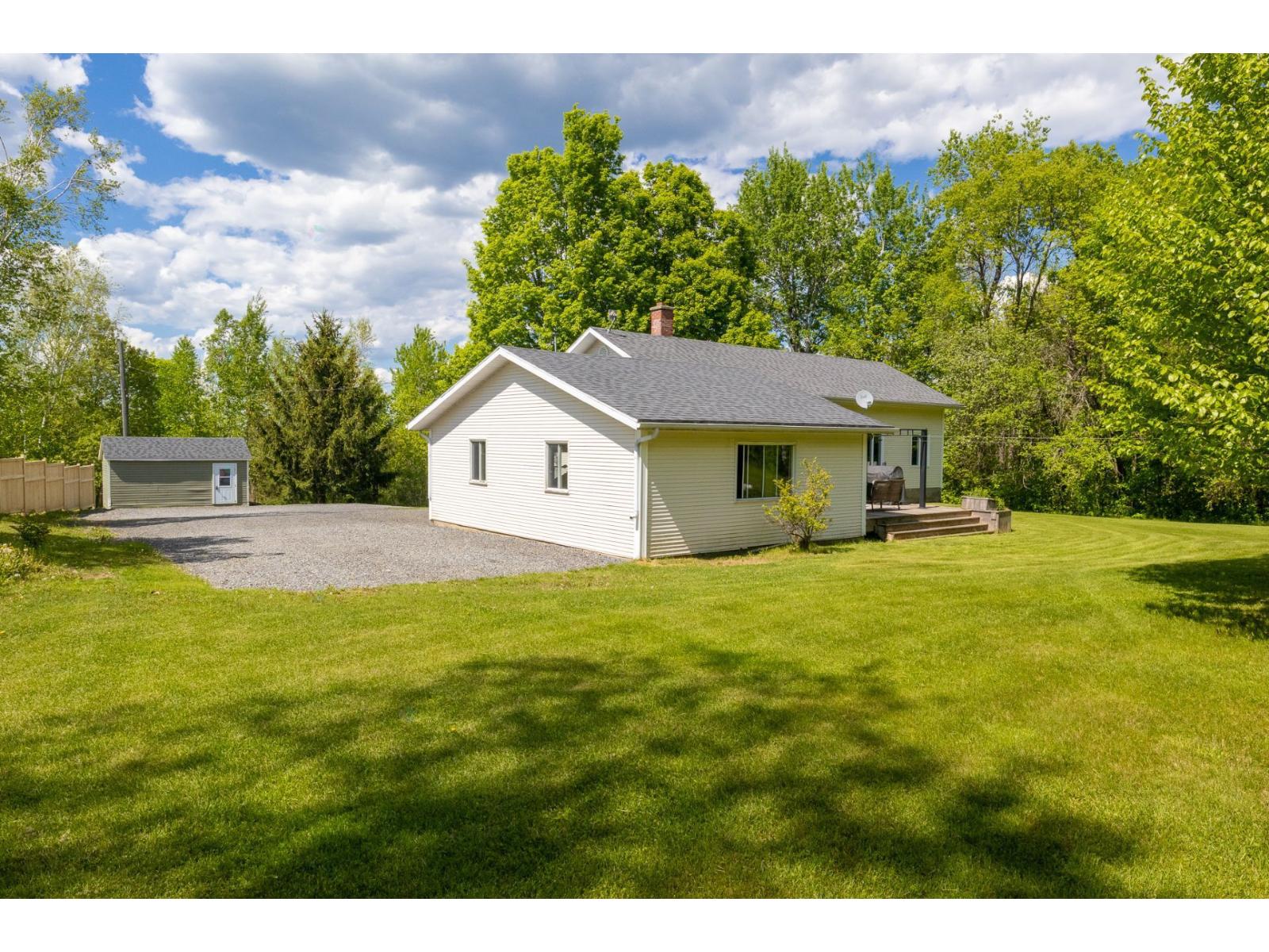 315 Ch. Grenier Property Photo 38