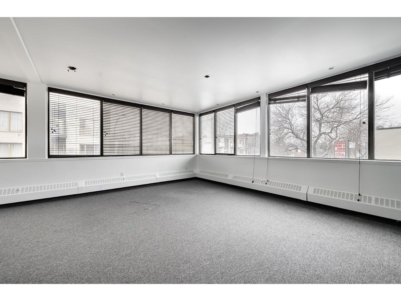 3250 Rue Jean-Talon E., #4 Property Photo 1