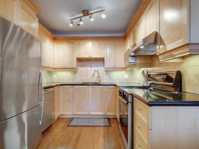 256 Rue Sherbrooke O., #302 Property Photo 13