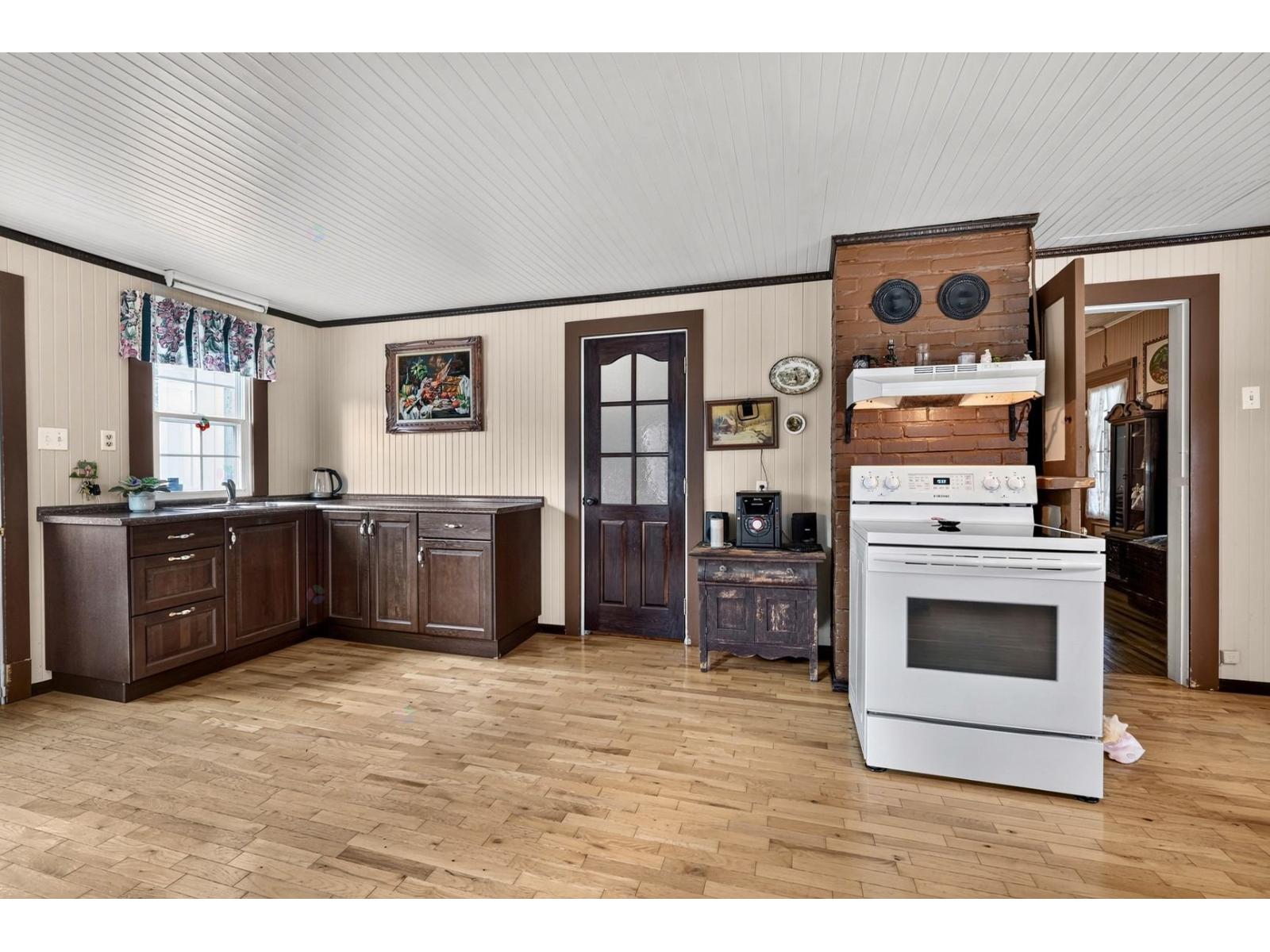 3433 Route Harwood Property Photo 17