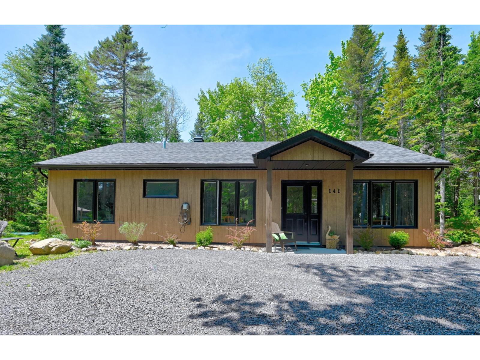 141 Ch. Du Renard Property Photo 1