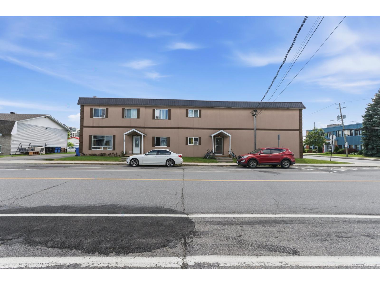 744-746 Boul. Du Havre Property Photo 2