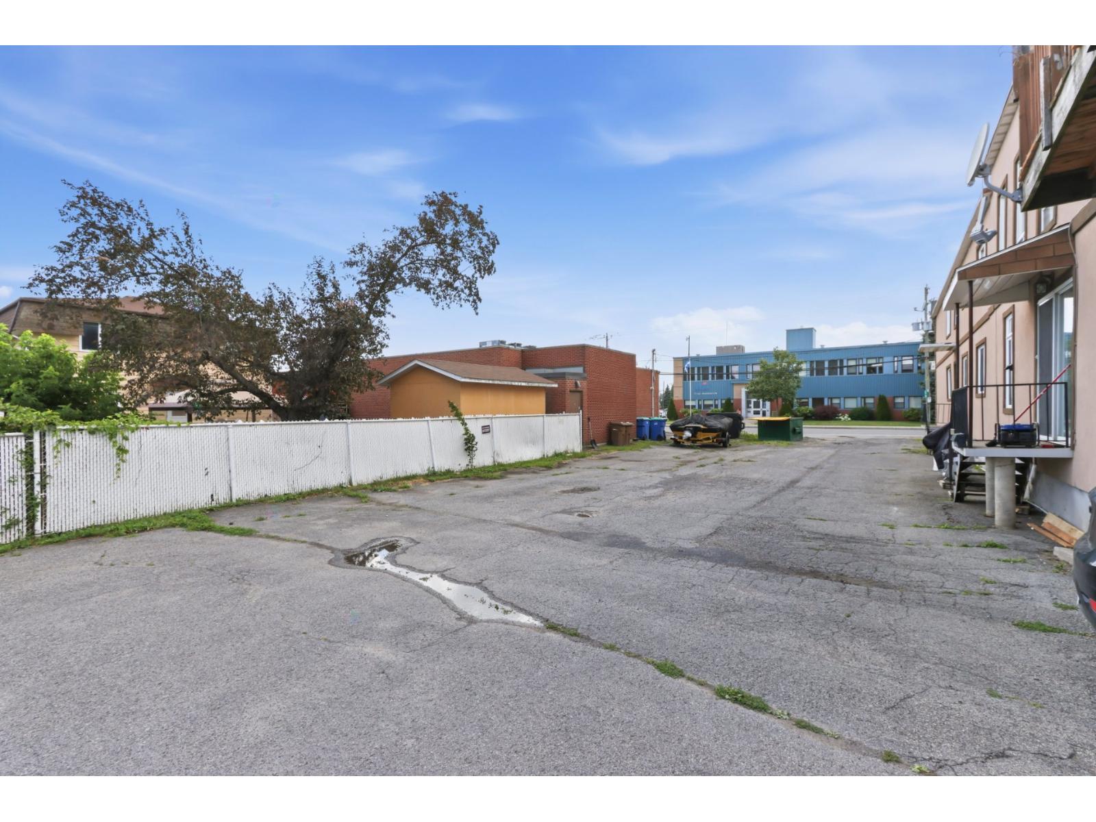 744-746 Boul. Du Havre Property Photo 6