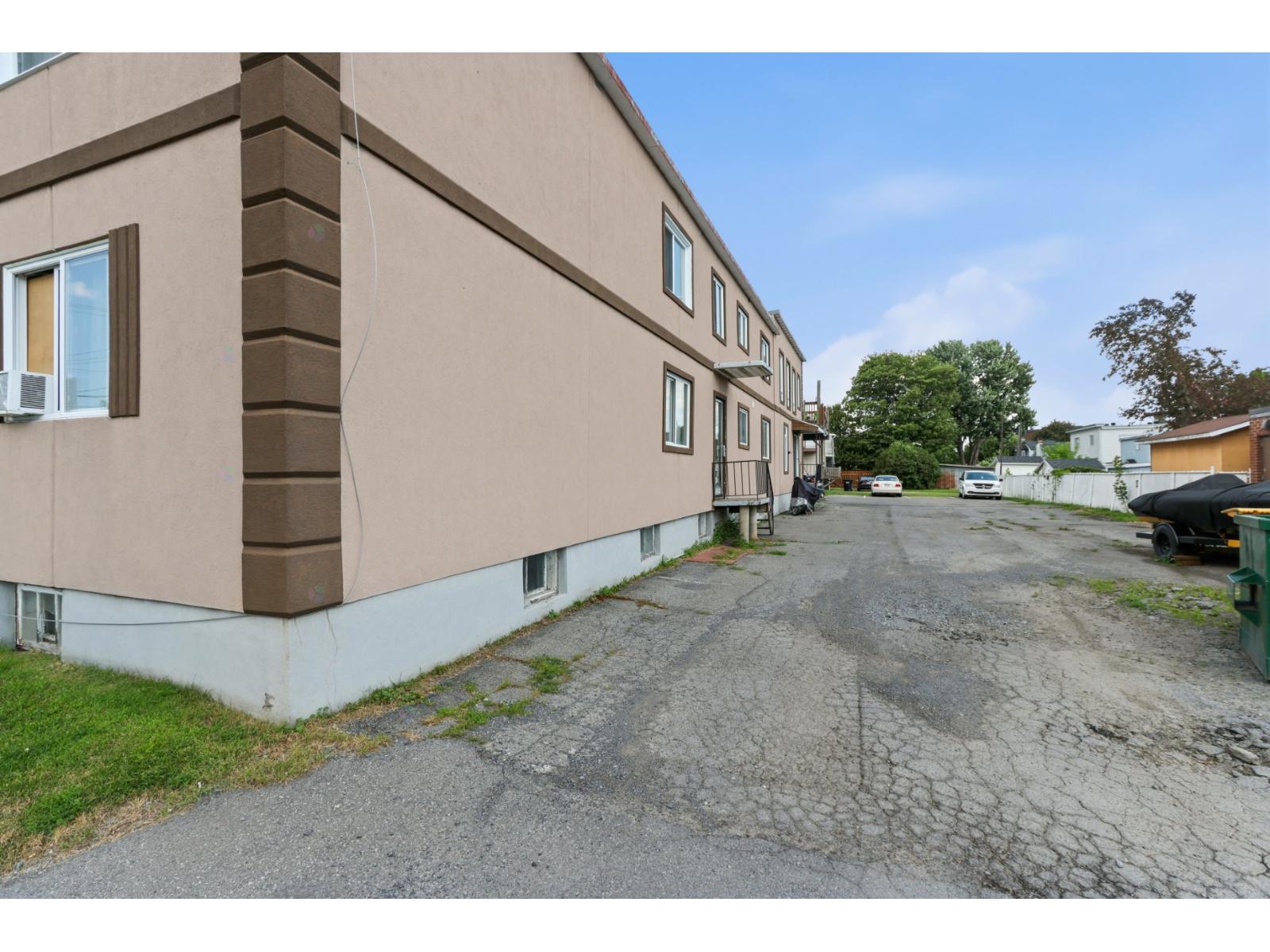 744-746 Boul. Du Havre Property Photo 7