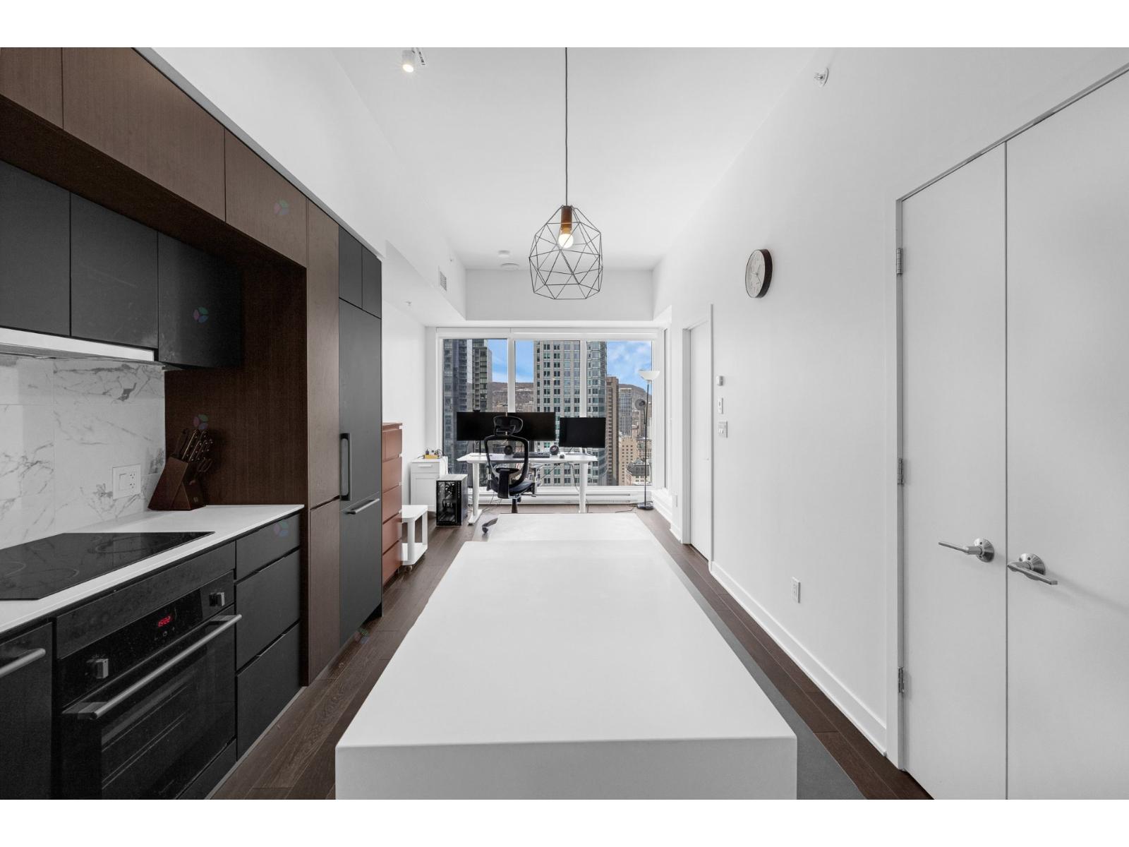 1188 Rue St-antoine O., #3808 Property Photo 1