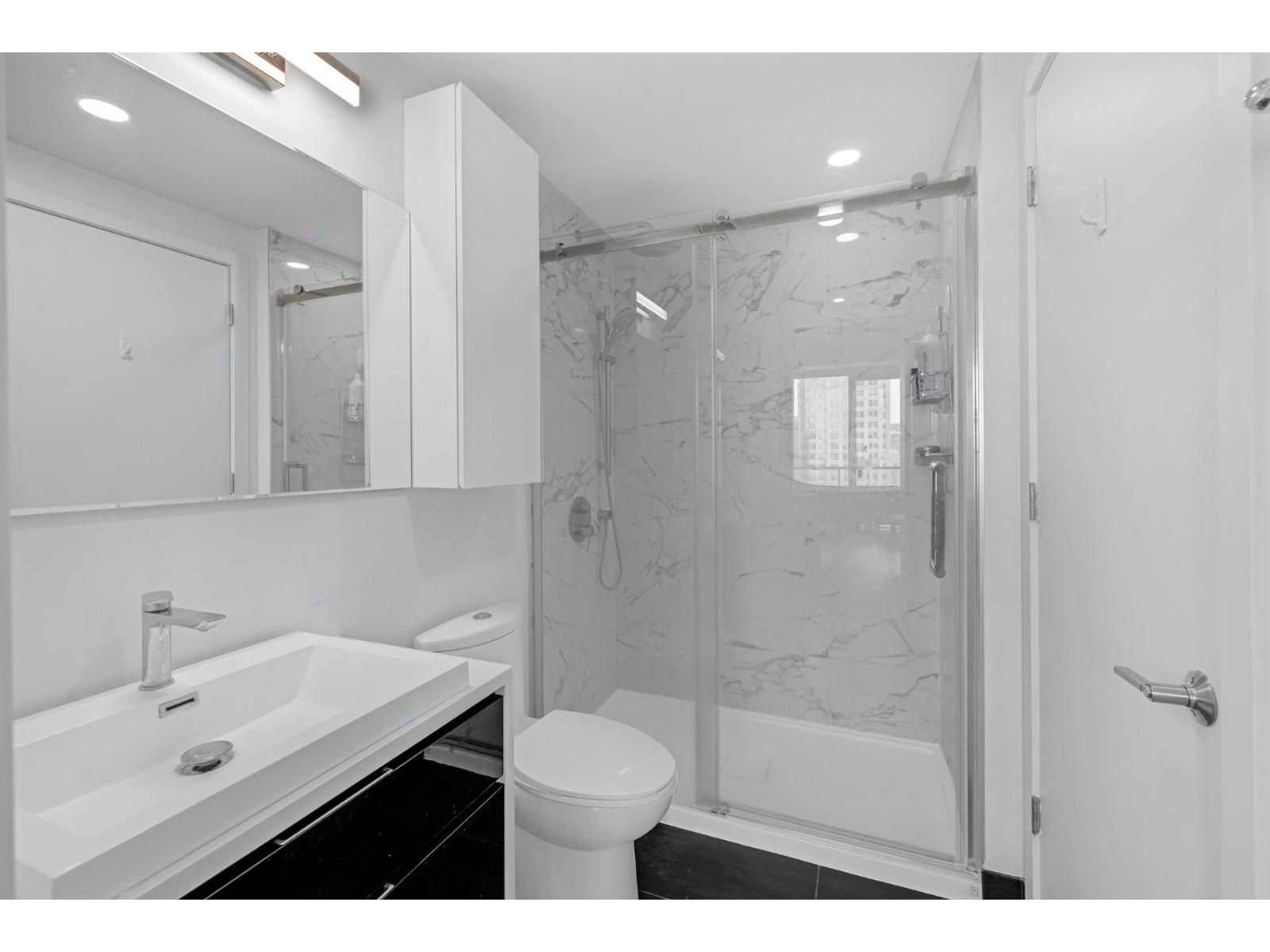 1188 Rue St-antoine O., #3808 Property Photo 15