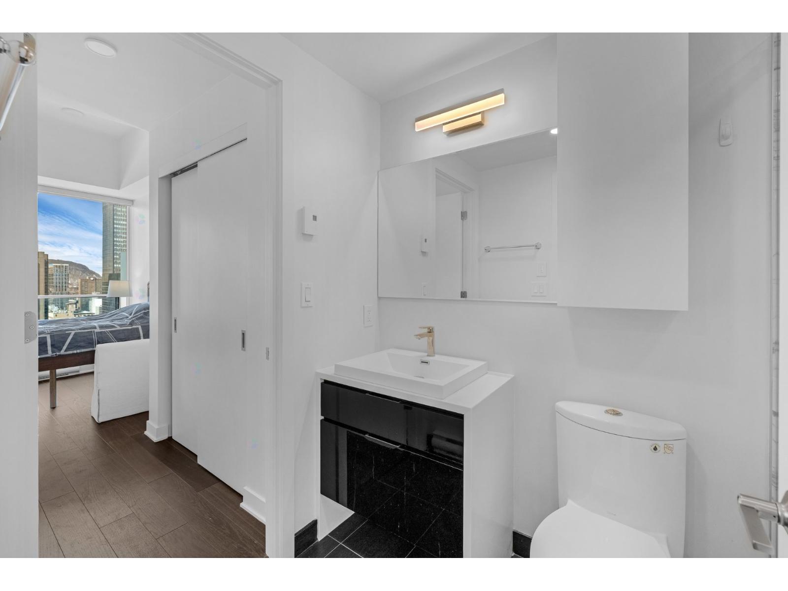 1188 Rue St-antoine O., #3808 Property Photo 16