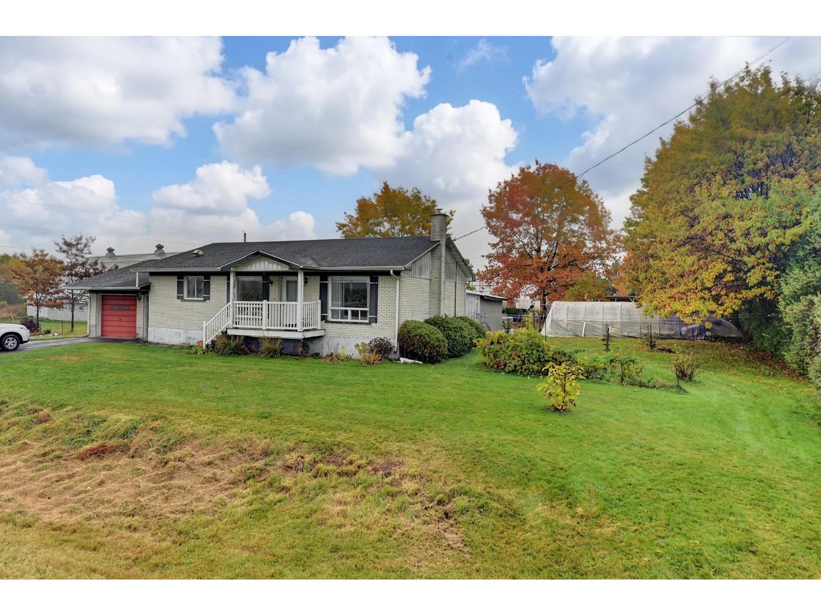 1586 Route 112 O. Property Photo 1