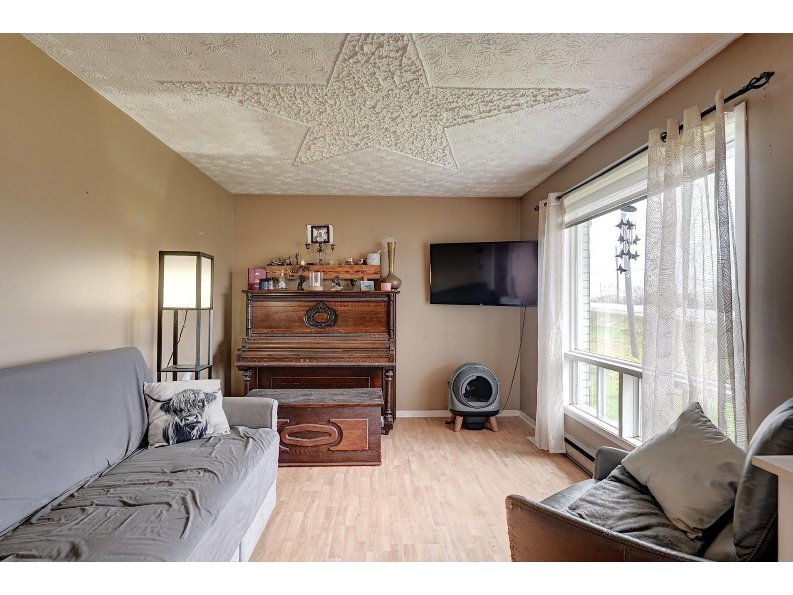1586 Route 112 O. Property Photo 4