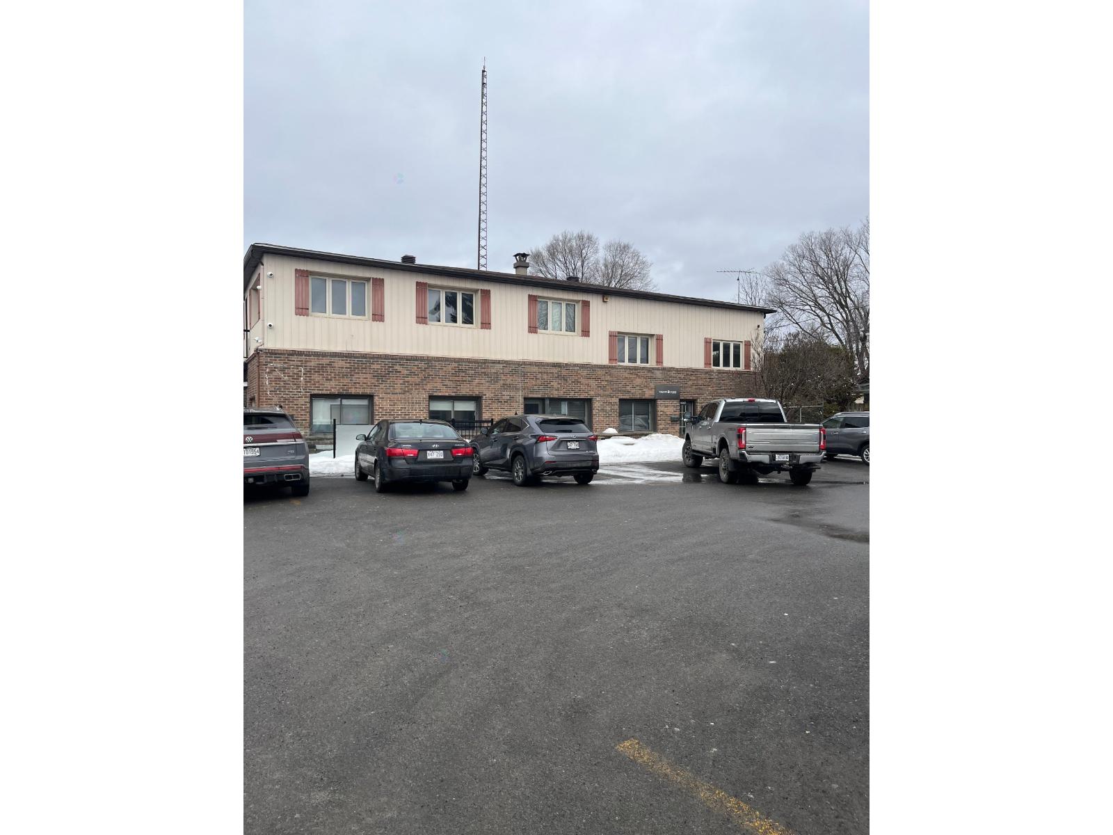5347-5351 Boul. Cleroux