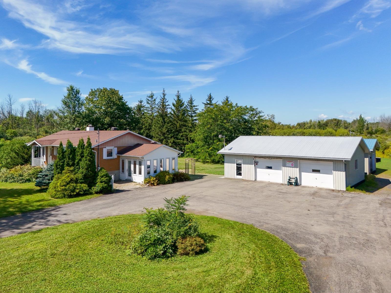 99 Boul. Ste-marguerite Property Photo 1