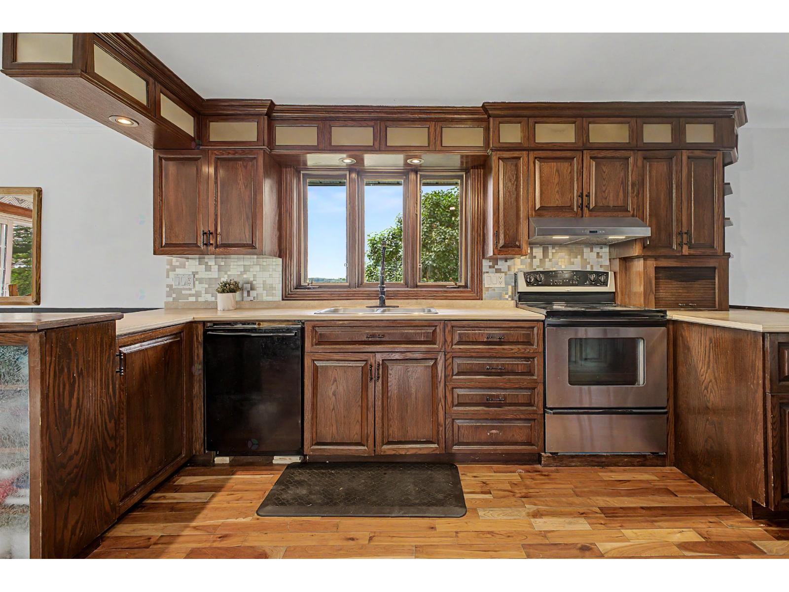 261 Rg Lachapelle Property Photo 6