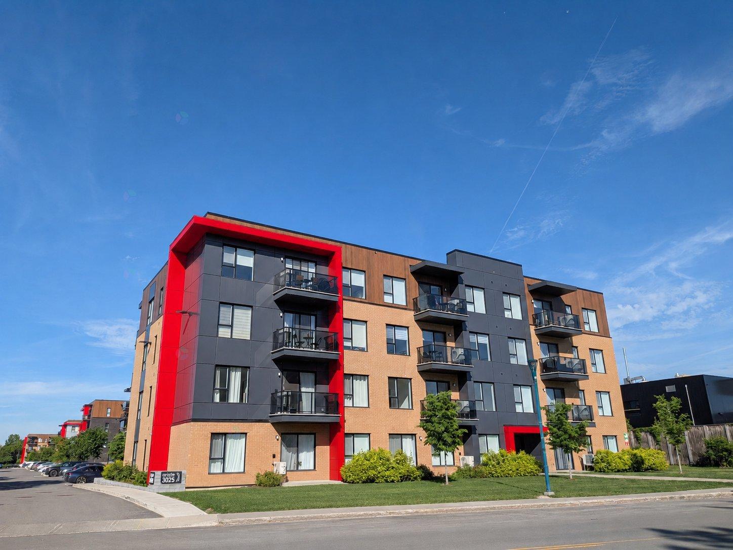 3035 Av. Des Gouverneurs, #202