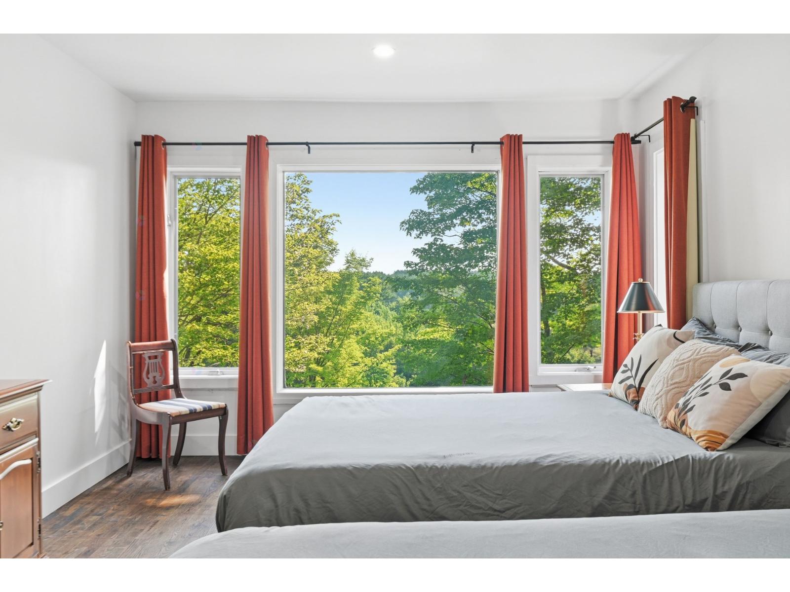 392z-394z Rg Du Moulin-rouge Property Photo 34