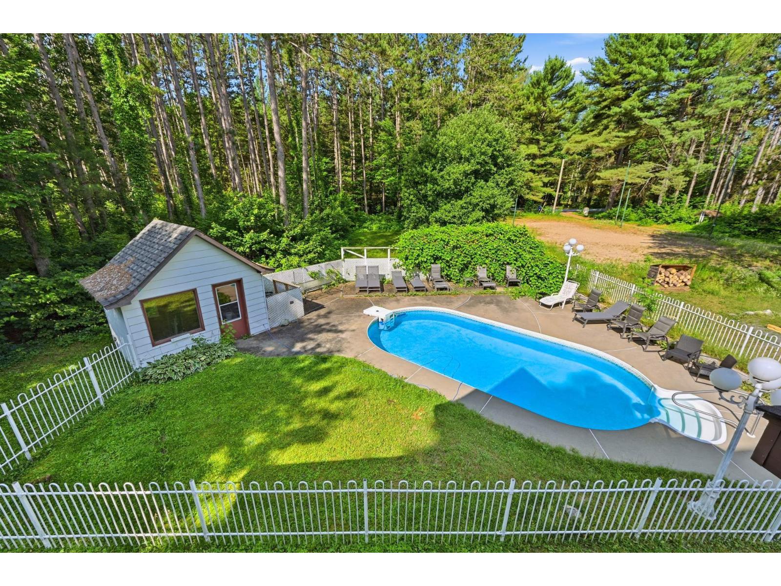 392z-394z Rg Du Moulin-rouge Property Photo 53