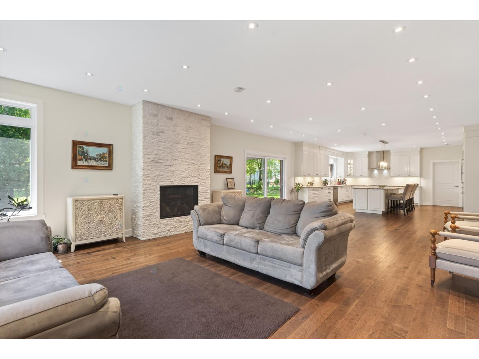 552 Av. Cypress Property Photo 17