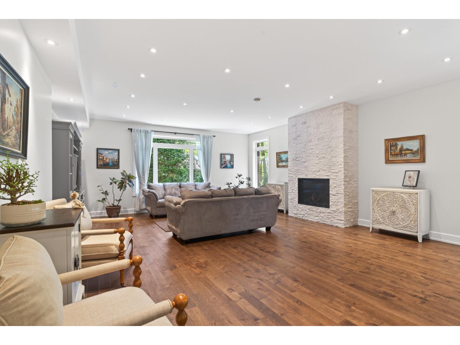 552 Av. Cypress Property Photo 18