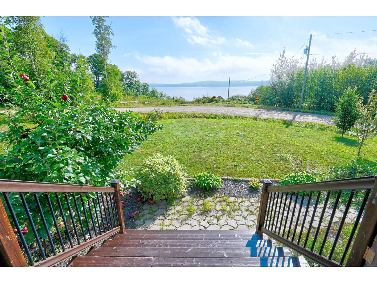 1327 Rue Gérald Property Photo 44