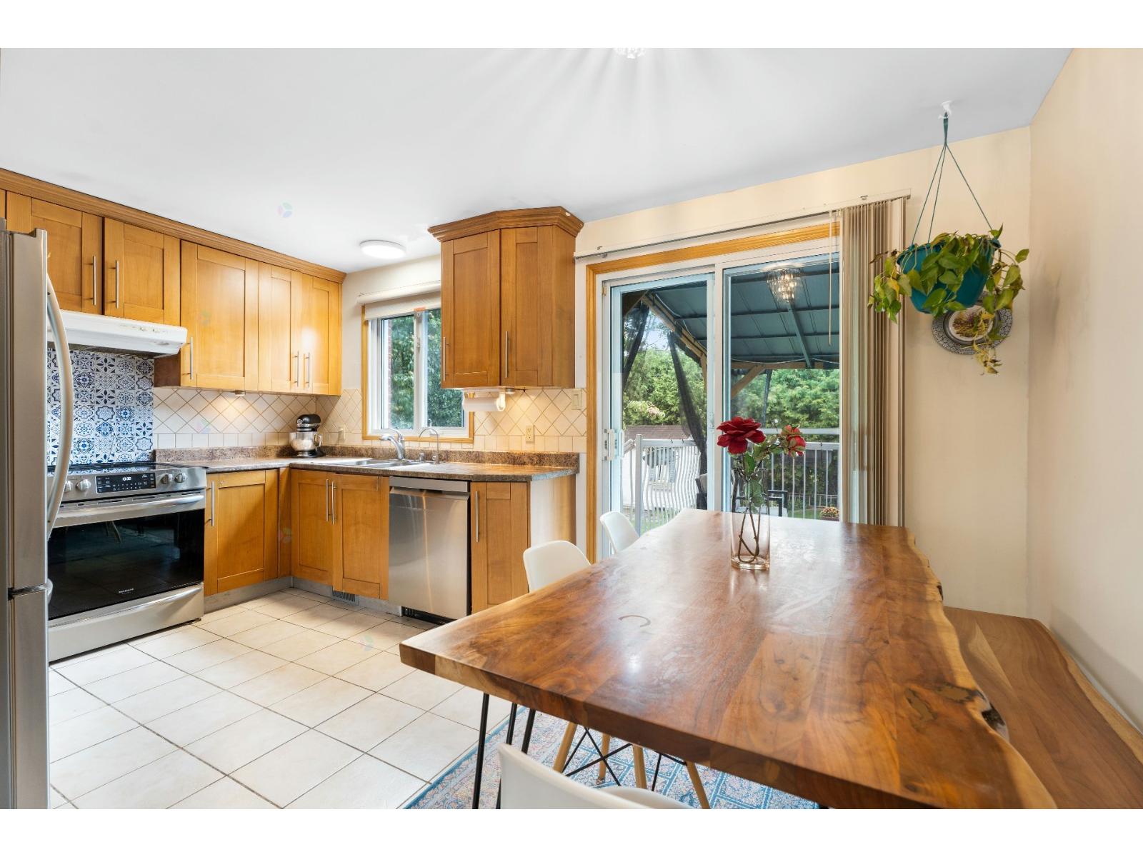 4285 Av. Maupassant Property Photo 11
