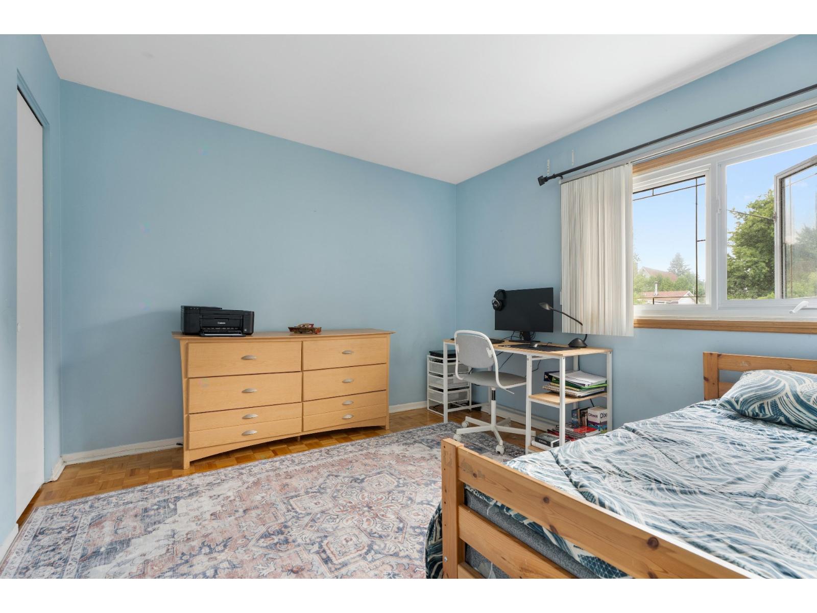 4285 Av. Maupassant Property Photo 13
