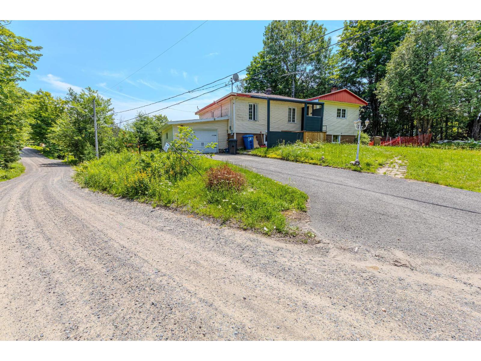 4841 Ch. Du Lac-grothé Property Photo 16