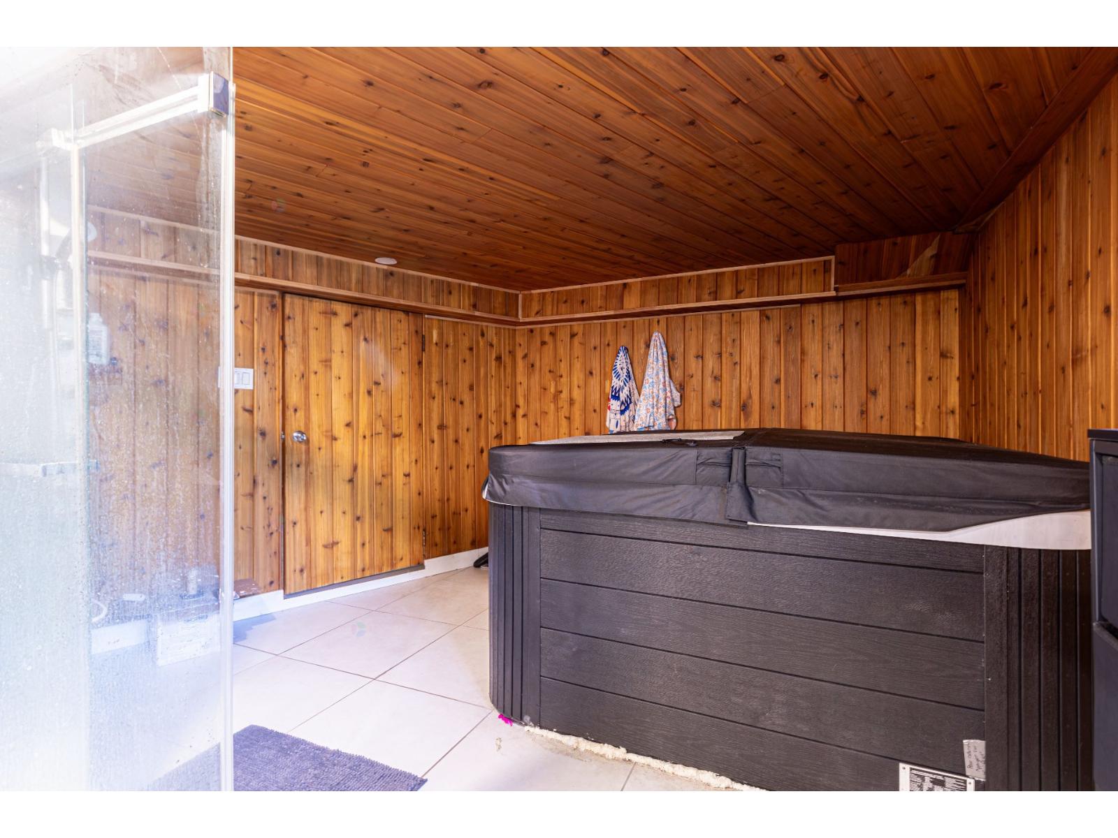 4841 Ch. Du Lac-grothé Property Photo 53