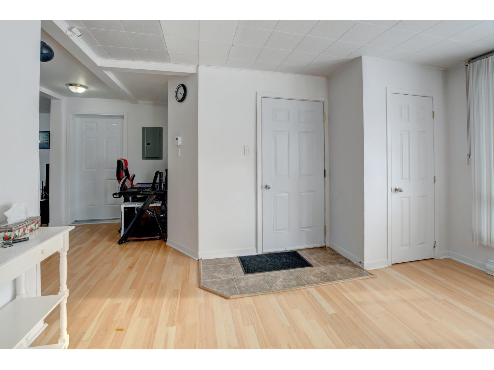29 Rue Guy Property Photo 7