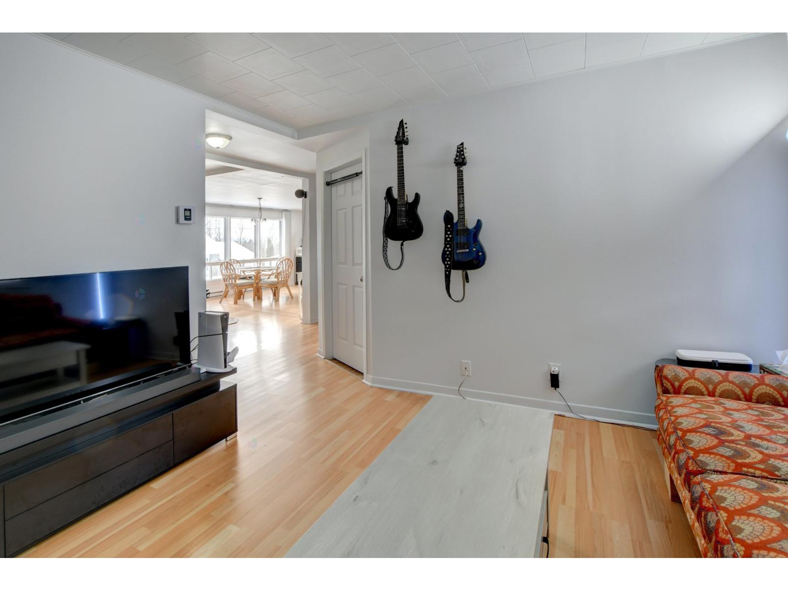 29 Rue Guy Property Photo 15