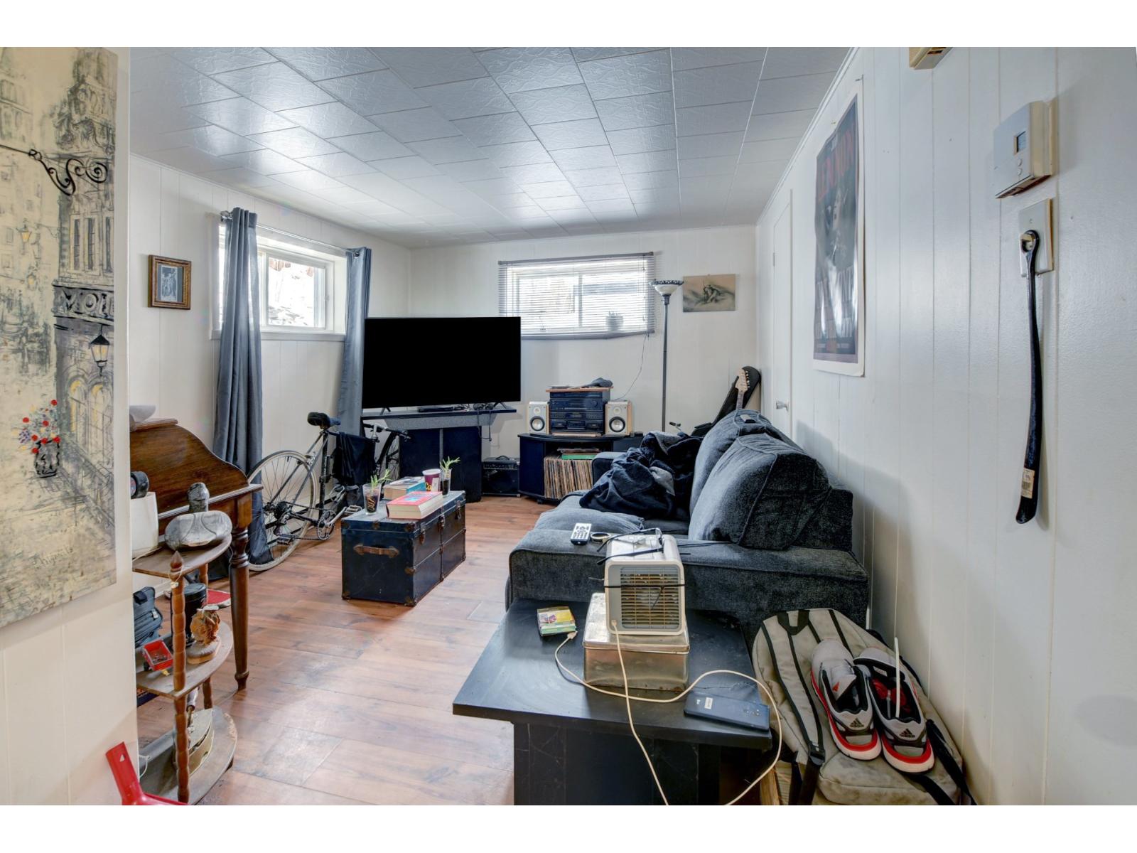 29 Rue Guy Property Photo 39