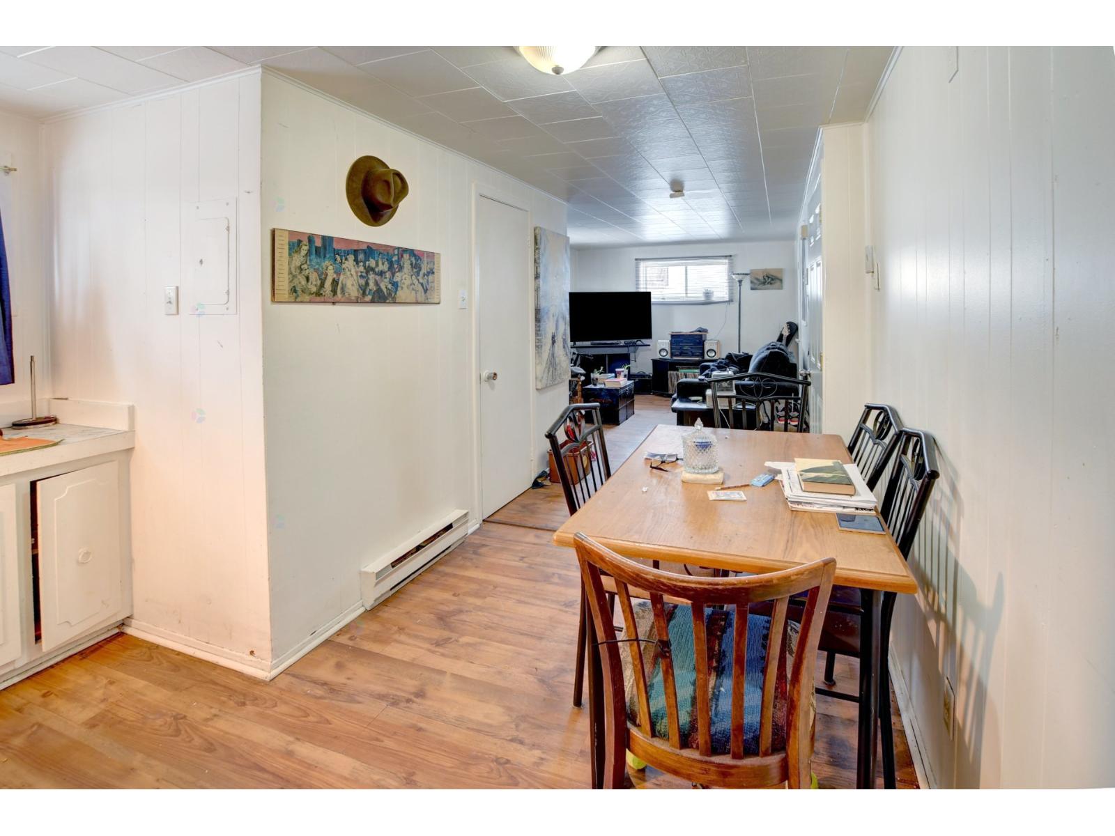 29 Rue Guy Property Photo 43