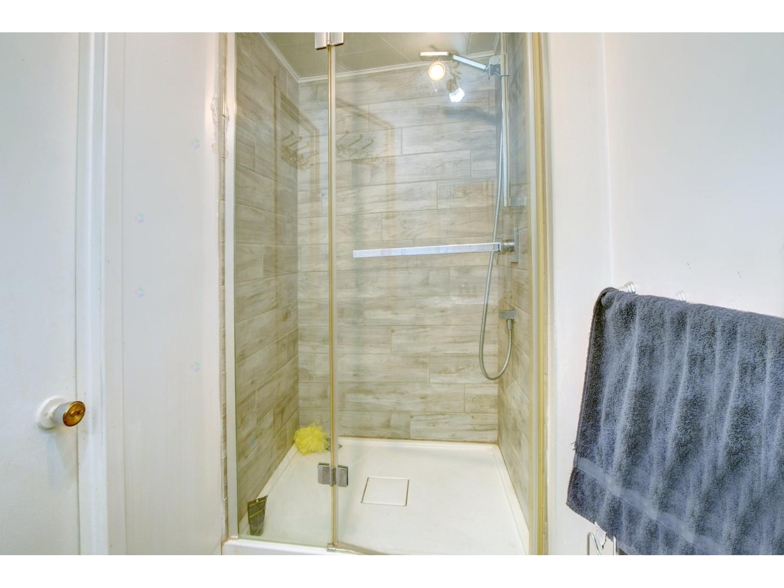 29 Rue Guy Property Photo 48
