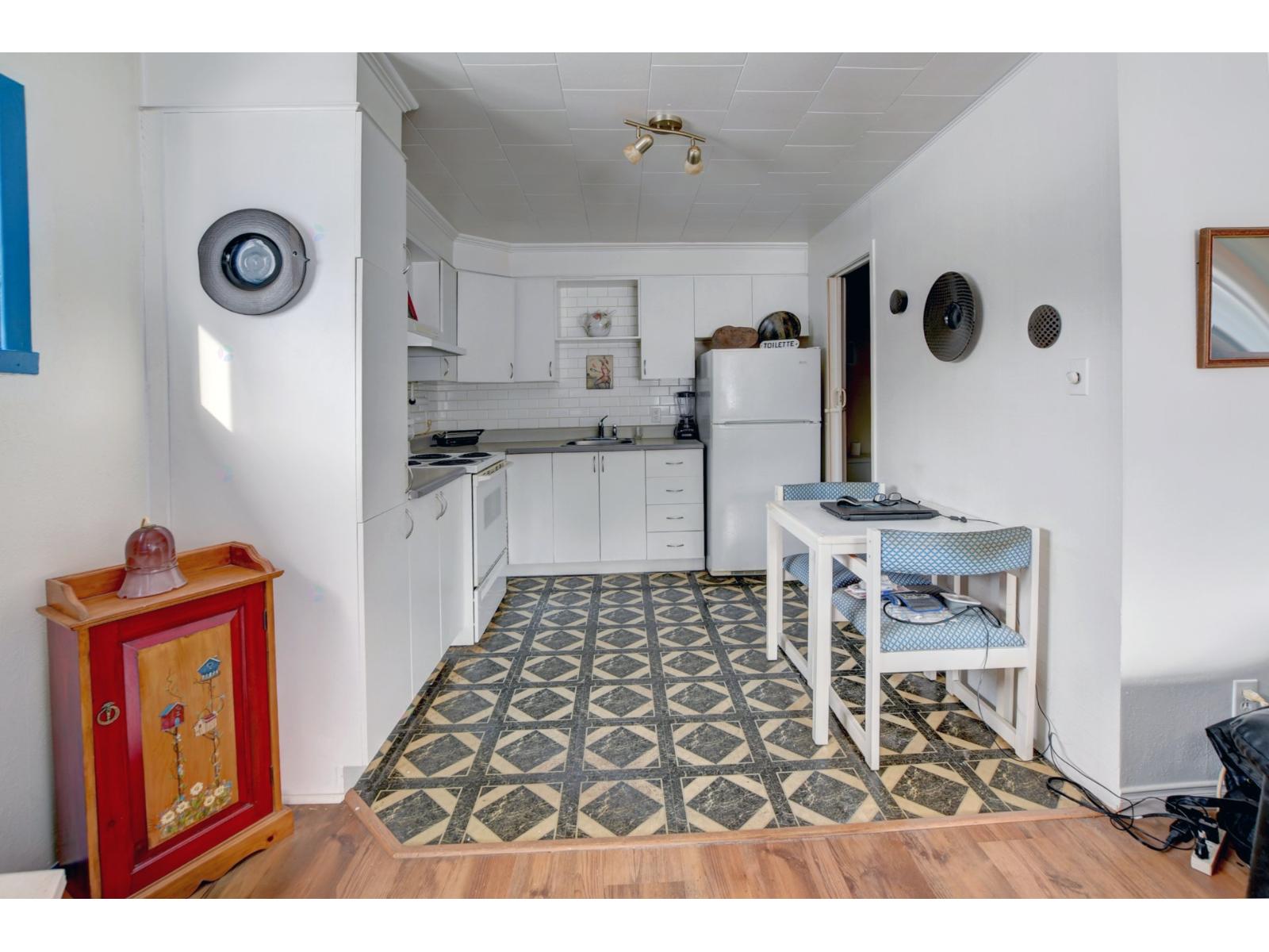 29 Rue Guy Property Photo 60