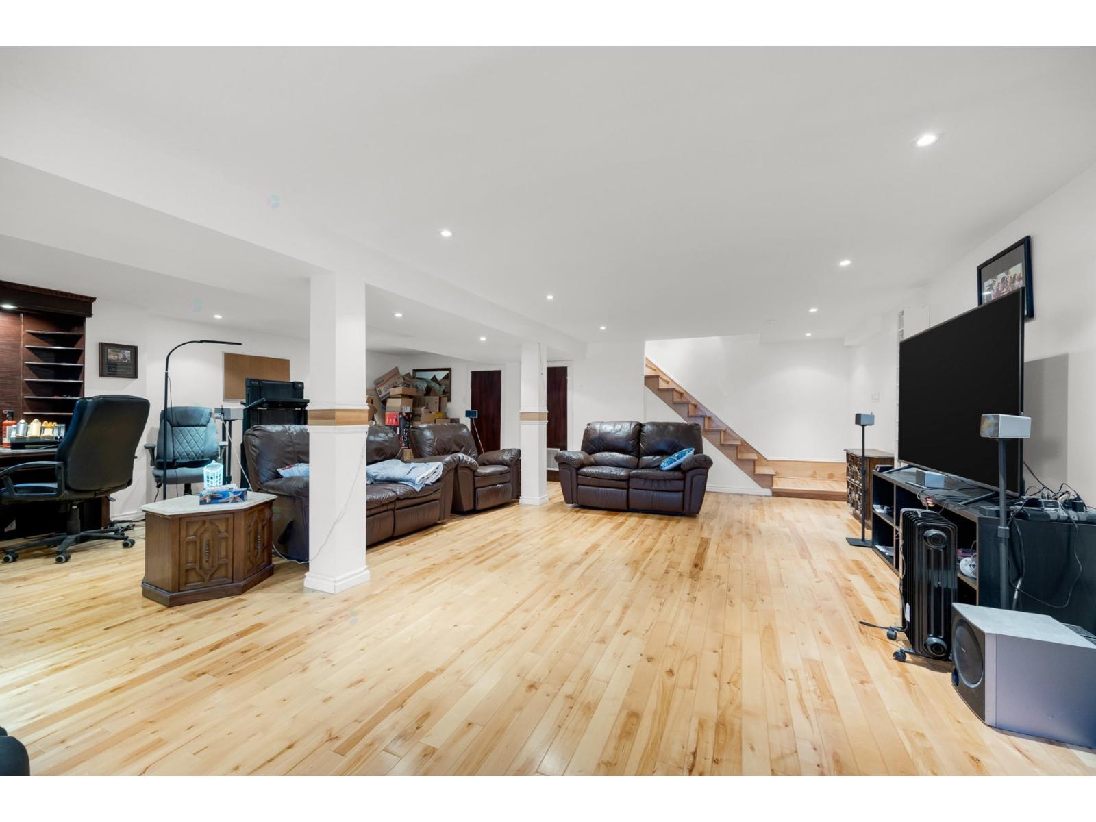 1 Rue Capri Property Photo 26