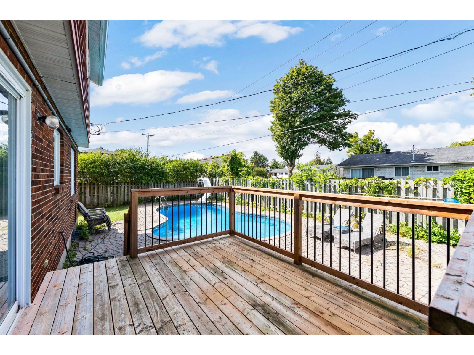 1 Rue Capri Property Photo 27