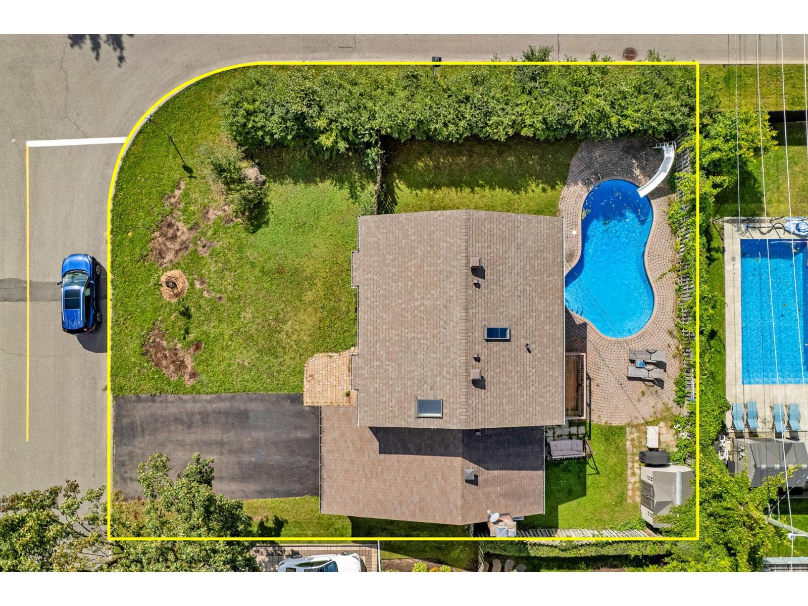 1 Rue Capri Property Photo 31