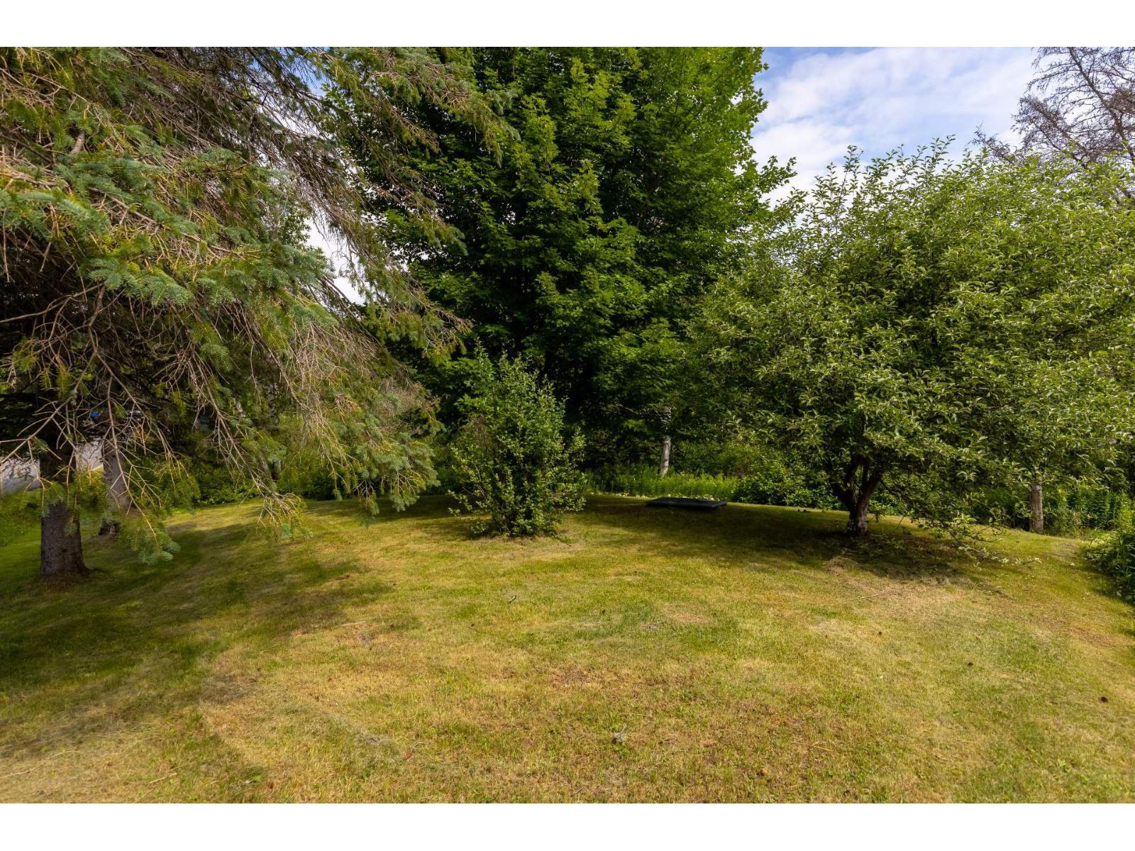 1081-1083 Ch. Des Îles Property Photo 33