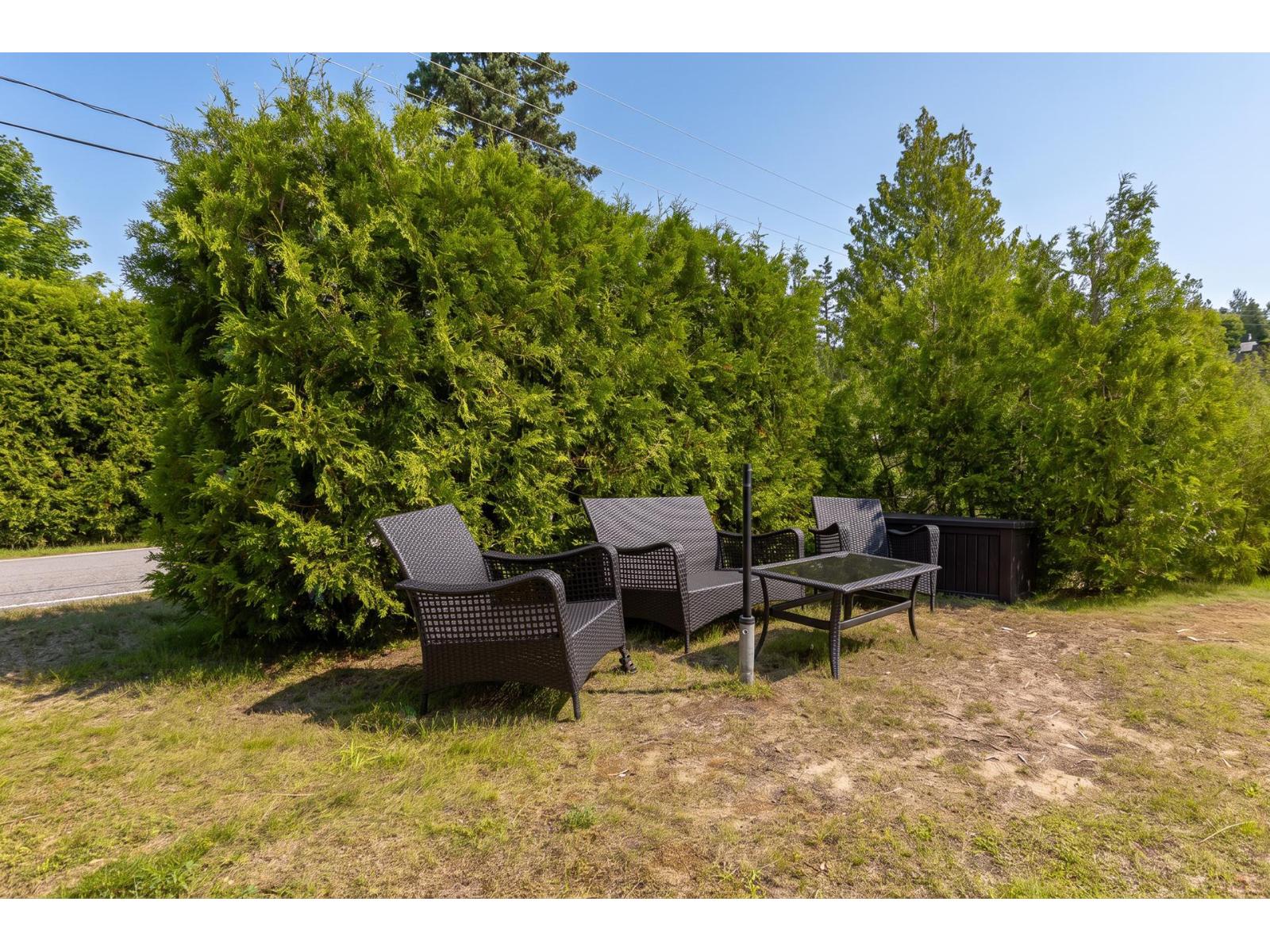 1081-1083 Ch. Des Îles Property Photo 37