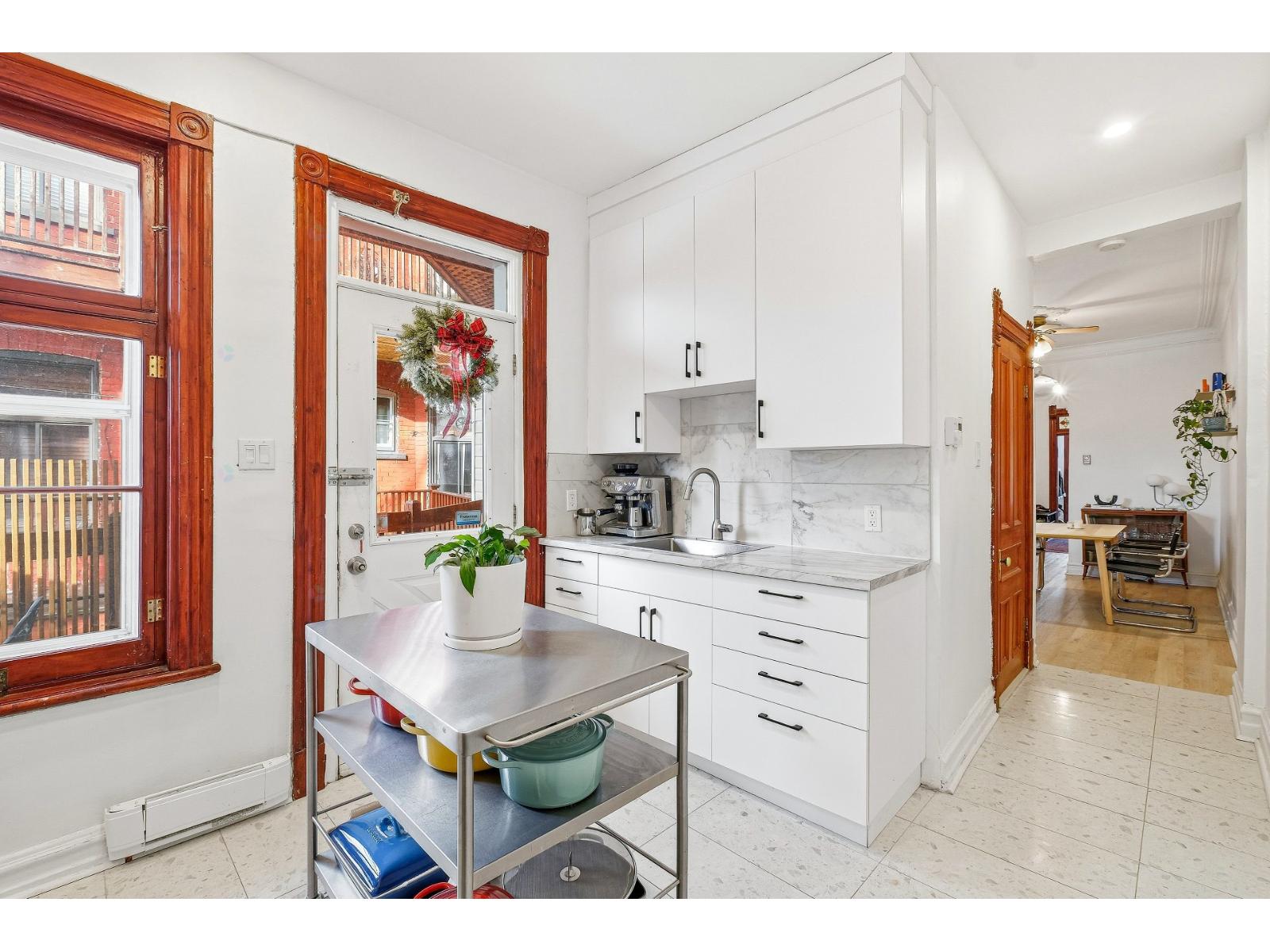 4378 Rue Parthenais Property Photo 3