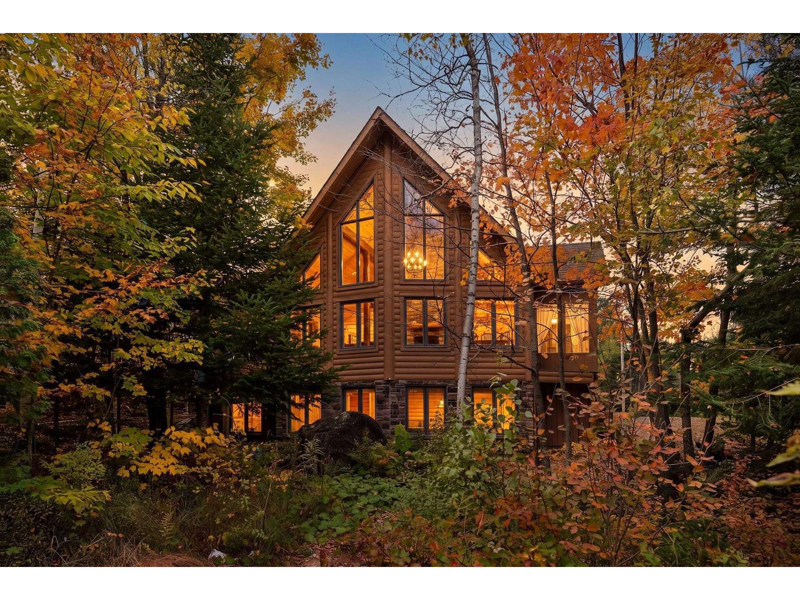4960 Ch. Du Lac-héroux Property Photo 2