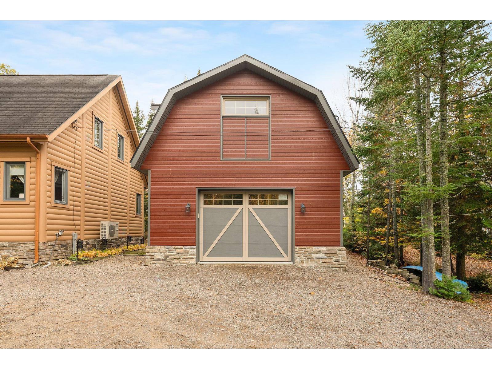 4960 Ch. Du Lac-héroux Property Photo 35