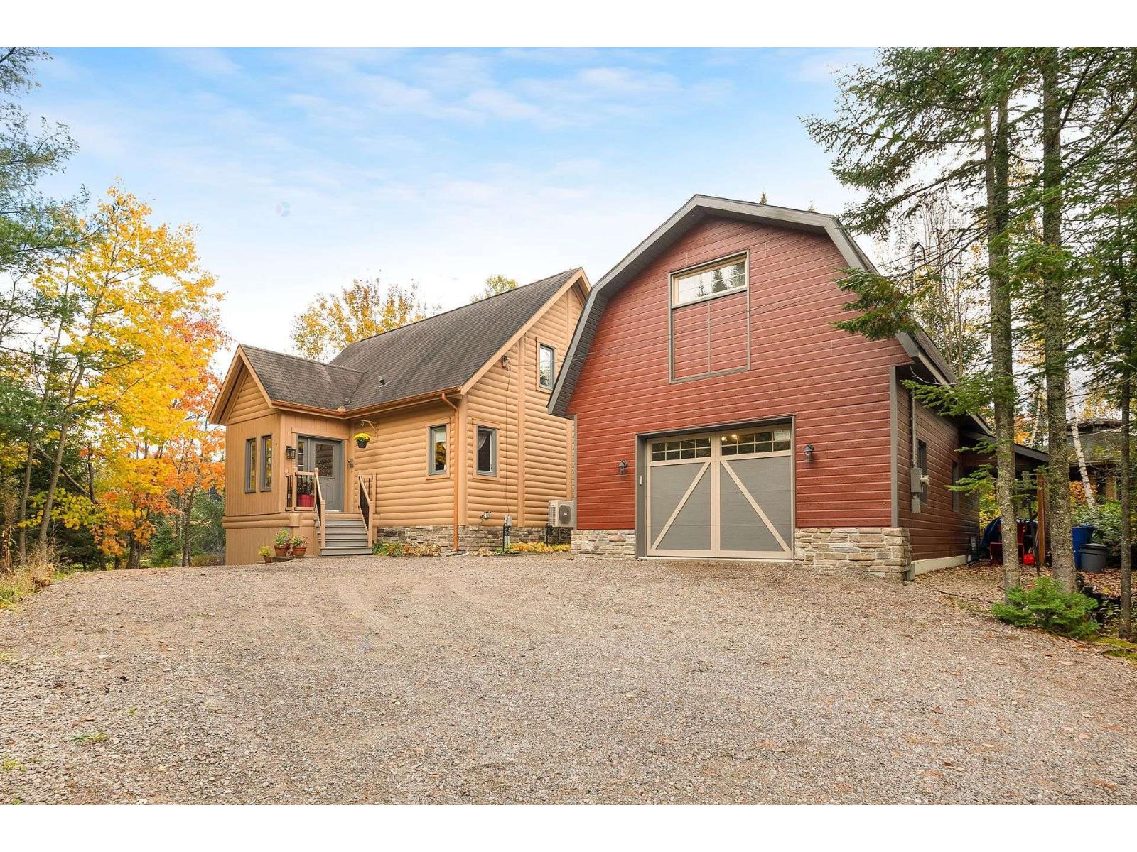 4960 Ch. Du Lac-héroux Property Photo 37