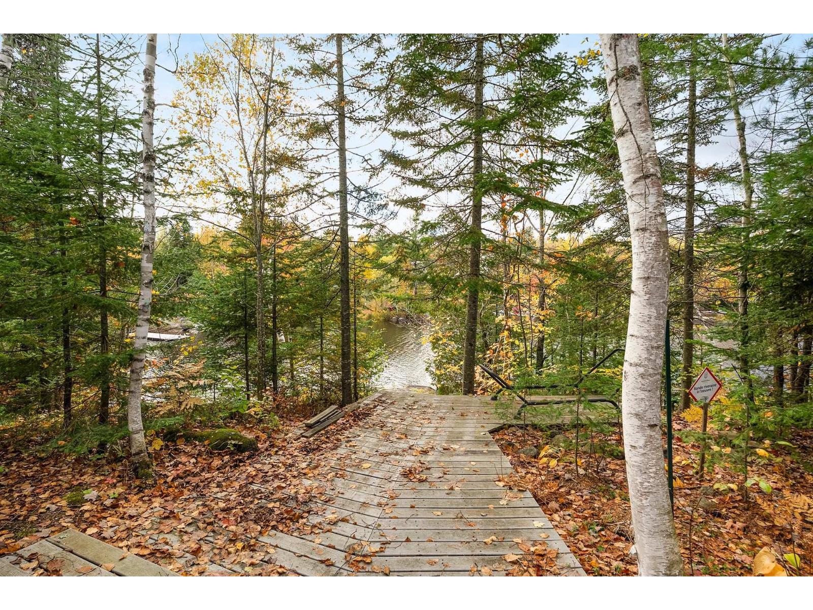 4960 Ch. Du Lac-héroux Property Photo 43