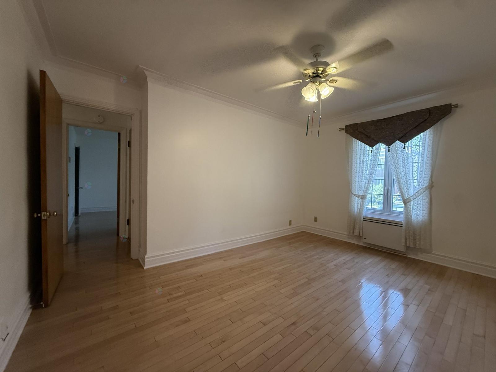 98 Rue Centrale, #1 Property Photo 11