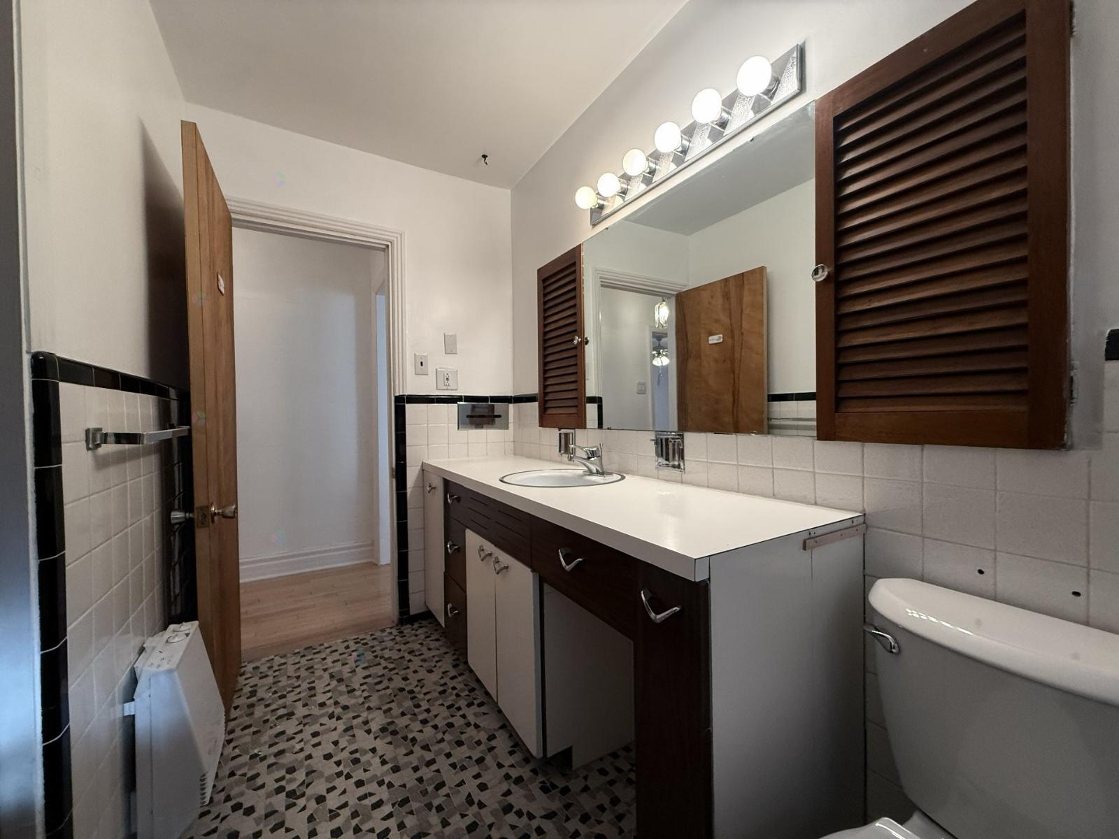 98 Rue Centrale, #1 Property Photo 13