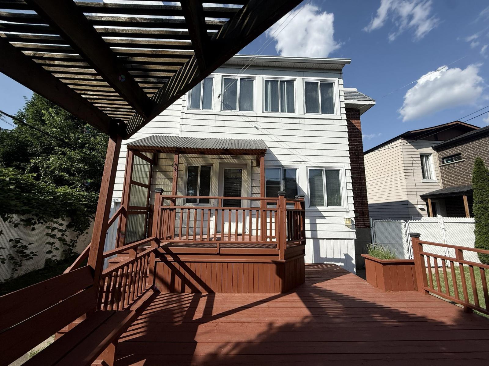 98 Rue Centrale, #1 Property Photo 17