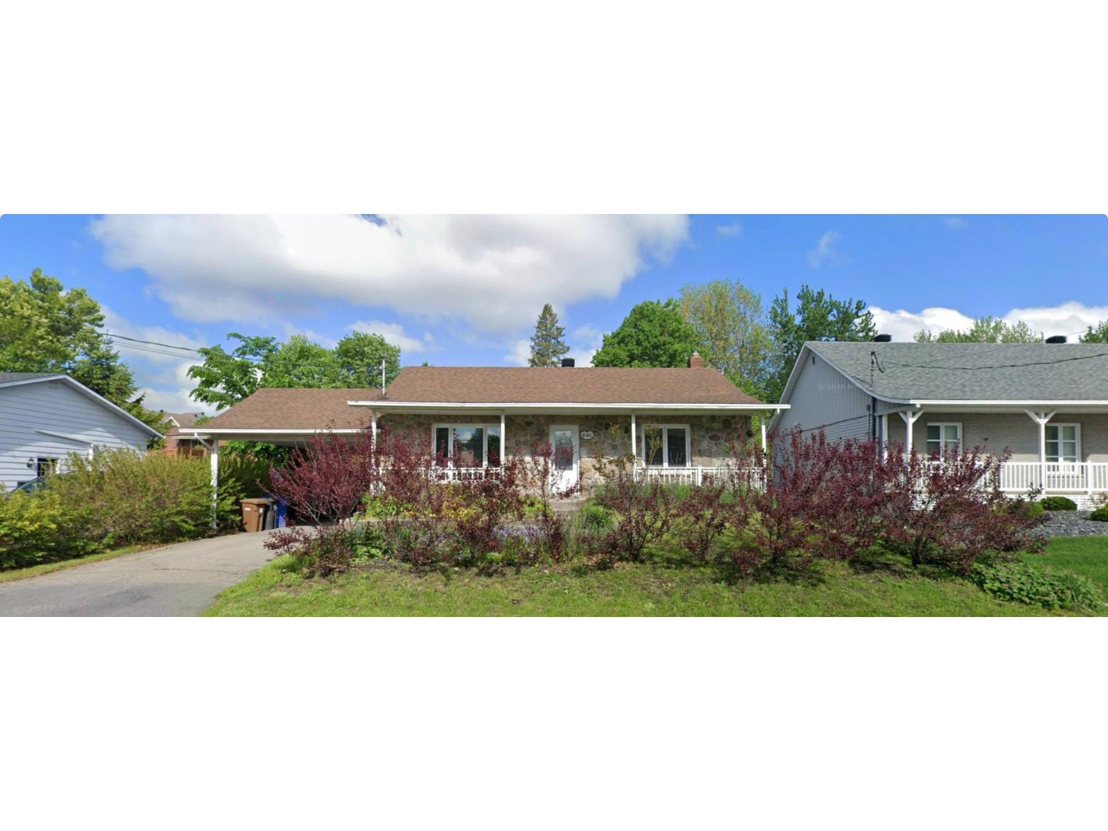 446 23e Avenue Property Photo 1