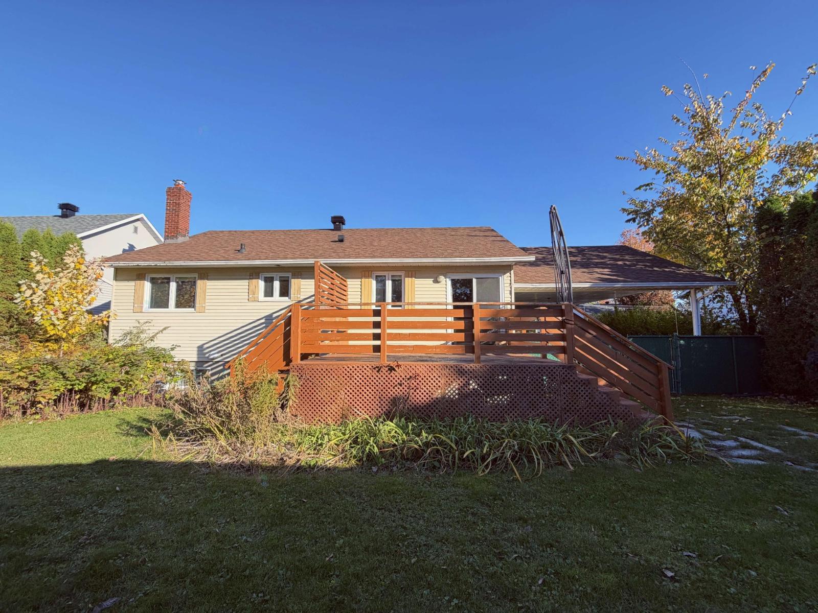 446 23e Avenue Property Photo 19