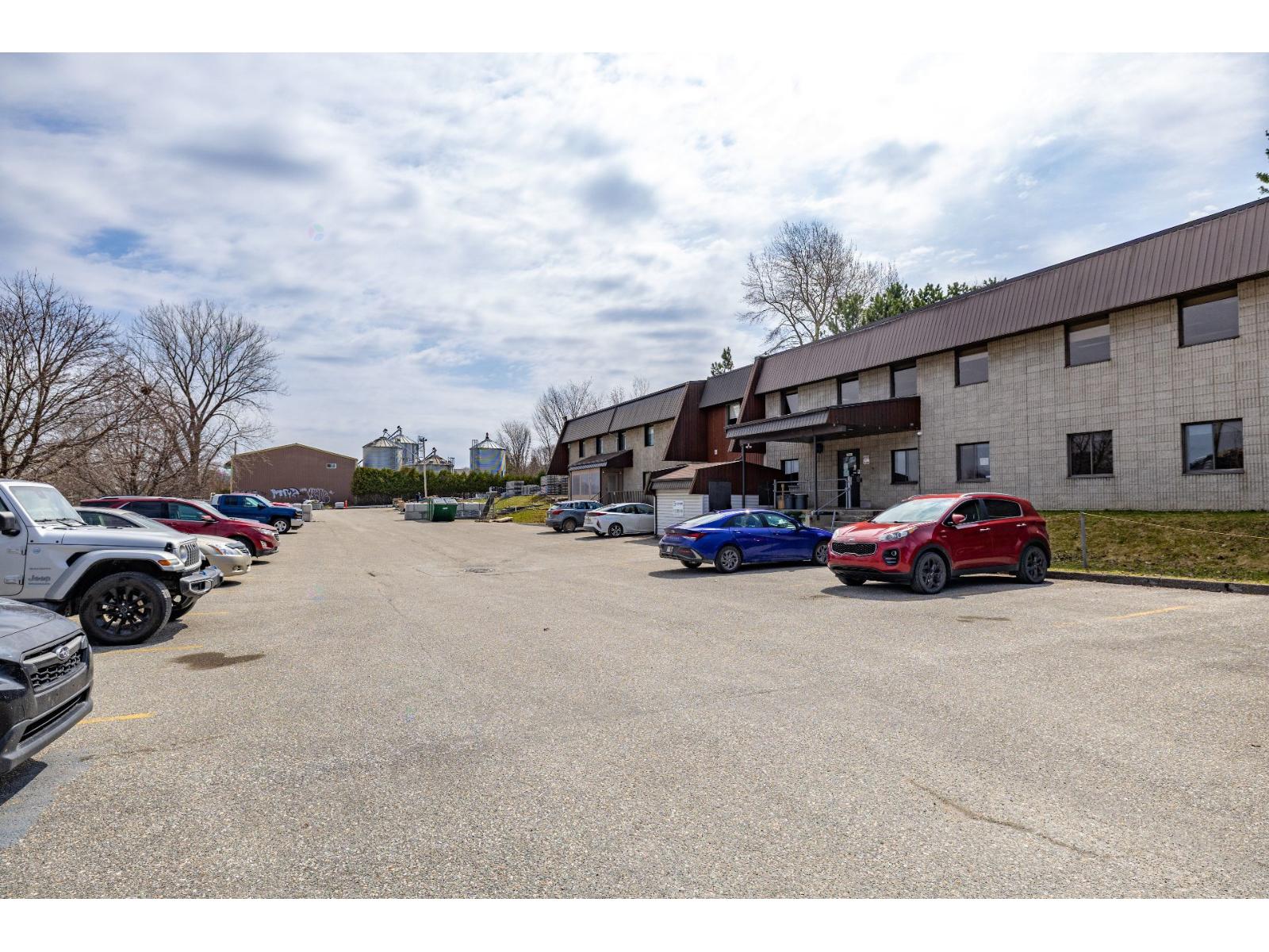 1120z Rue De Cherbourg Property Photo 2