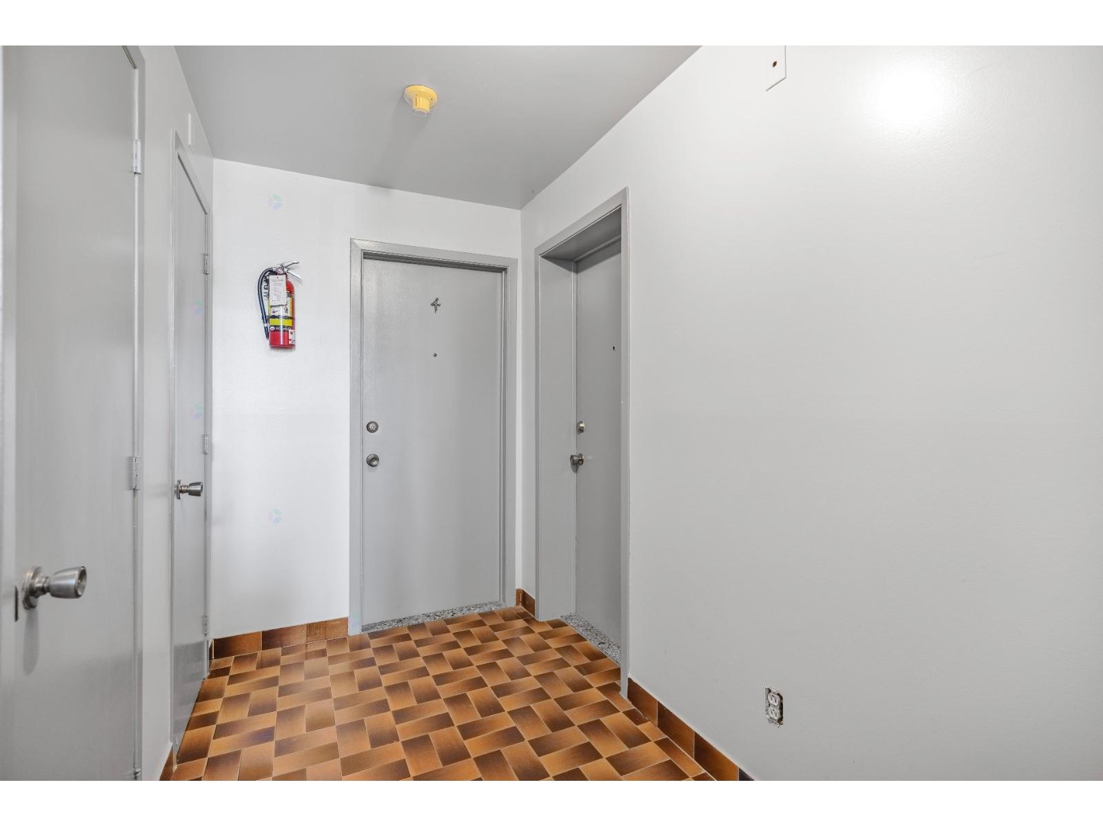 945 Rue Ernest-s.-mathieu Property Photo 13