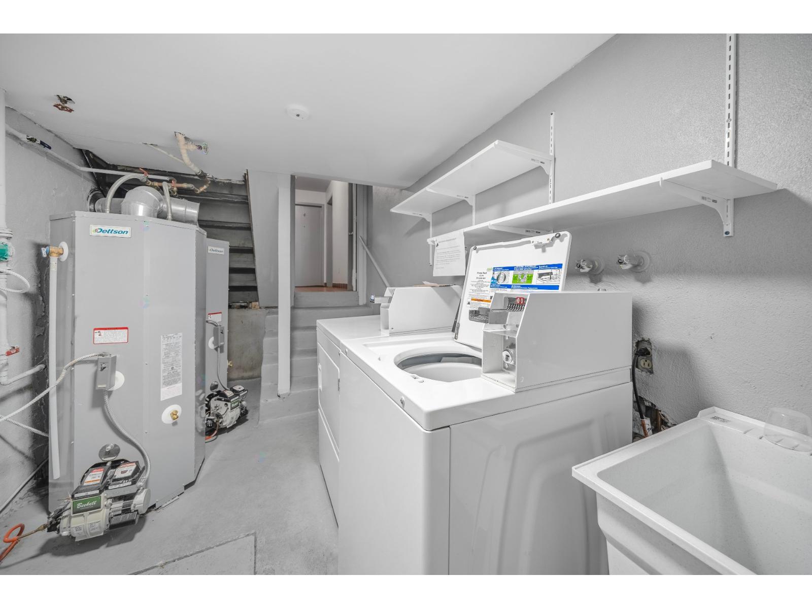 945 Rue Ernest-s.-mathieu Property Photo 16